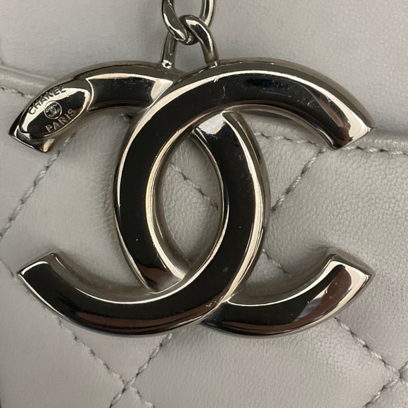 Chanel Matelasse Chain Tote Bag Light Gray Silver - Picture 10 of 10